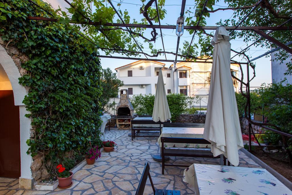 Veca Apartment Starigrad Paklenica